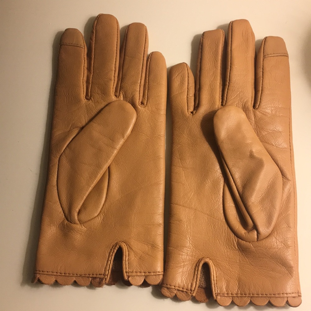 Banana republic camel leather touchscreen gloves